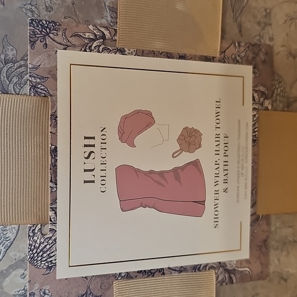 Adrienne Vittadini 3 PC Spa Set ~ Pink NIB W/Bath Salts - Picture 3 of 4